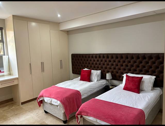3 BEDROOM TOWNHOUSE FOR SALE IN ZIMBALI ESTATE